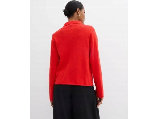 B.P.C sweter czerwony rozpinany z kołnierzykiem 36/38.