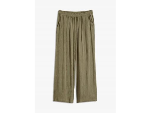 B.P.C spodnie proste z lekkiej krepy khaki r.44