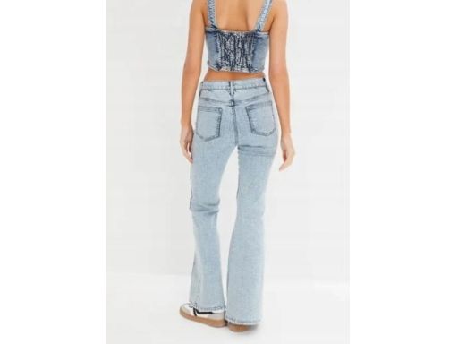 B.P.C jeansy bootcut jasnoniebieskie przecierane z przeszyciami 40.