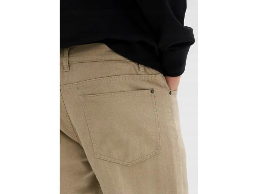 B.P.C męskie jeansy proste jasne khaki r.62