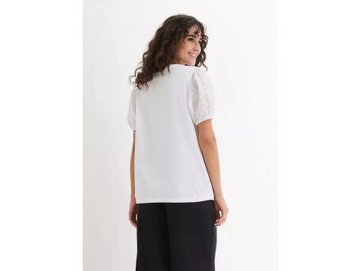 B.P.C t-shirt damski biały z rękawami z ażurowym haftem 36/38.