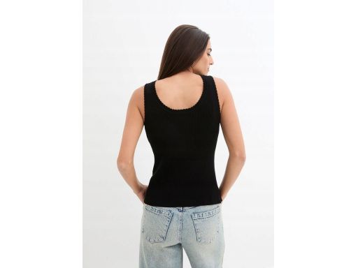 B.P.C top dzianinowy czarny z ozdobionym dekoltem r.44/46