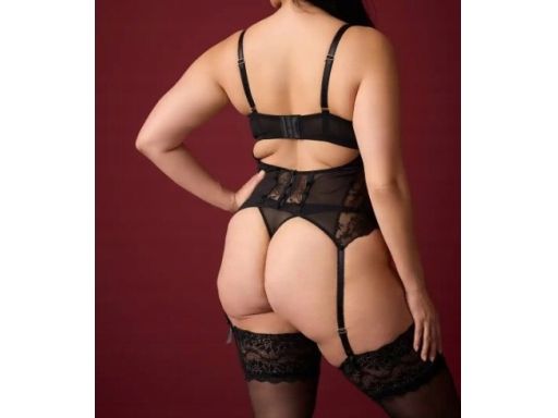 B.P.C top gorsetowy czarny z koronką paski do pończoch + figi r.85E 44