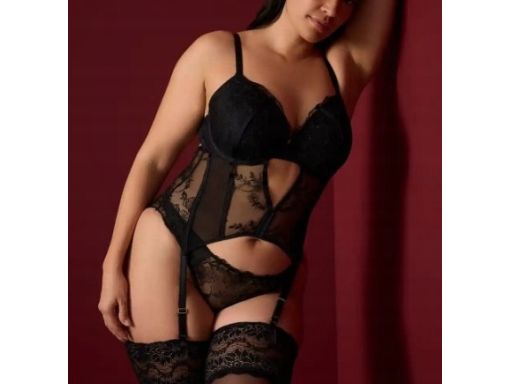 B.P.C top gorsetowy czarny z koronką paski do pończoch + figi r.85E 44