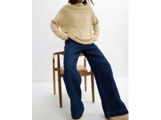 B.P.C sweter luźnym golfem beżowy 48/50.