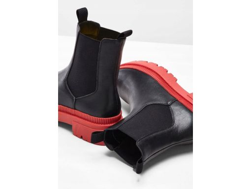 B.P.C botki eko skóra czarno-czerwone r.38